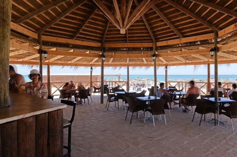 Meninx Hotel Triffa Екстериор снимка