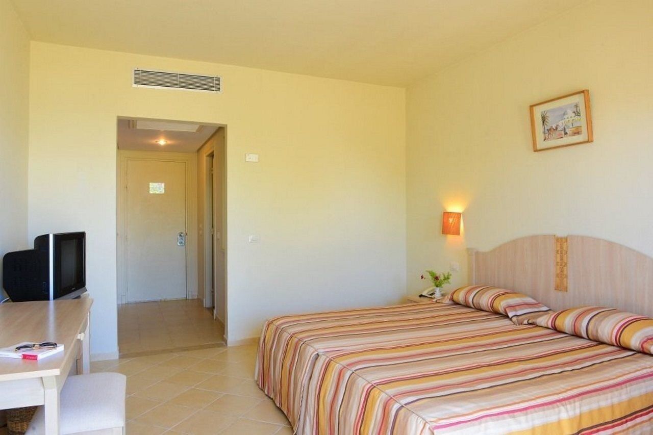 Meninx Hotel Triffa Екстериор снимка